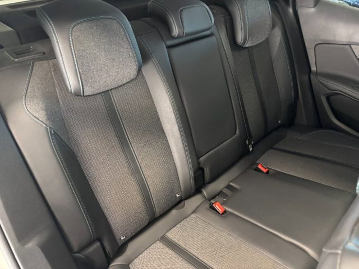 Peugeot 3008 BlueHDi 130 S&S EAT8 Allure Pack (17)