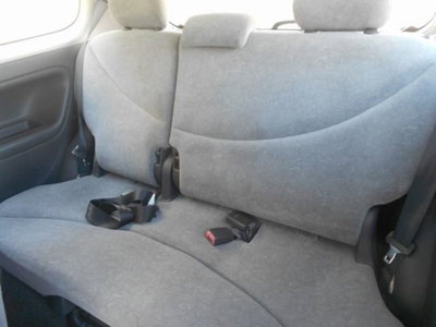 Toyota Yaris 1.0 3 porte Now (7)