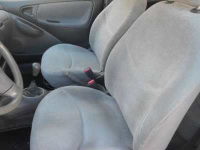 Toyota Yaris 1.0 3 porte Now (8)