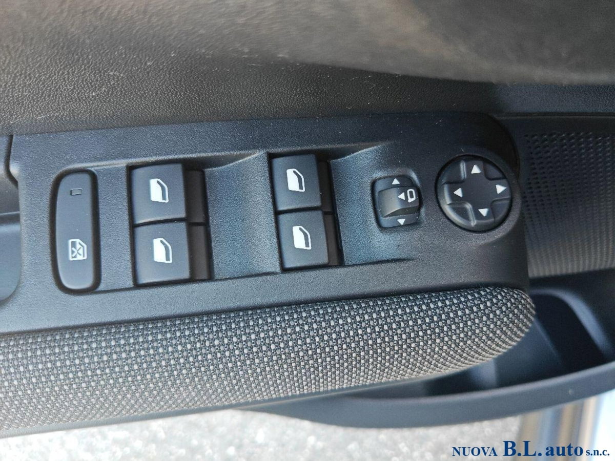 Citroen C3 Aircross BlueHDi 110 S&S Shine Pack (9)
