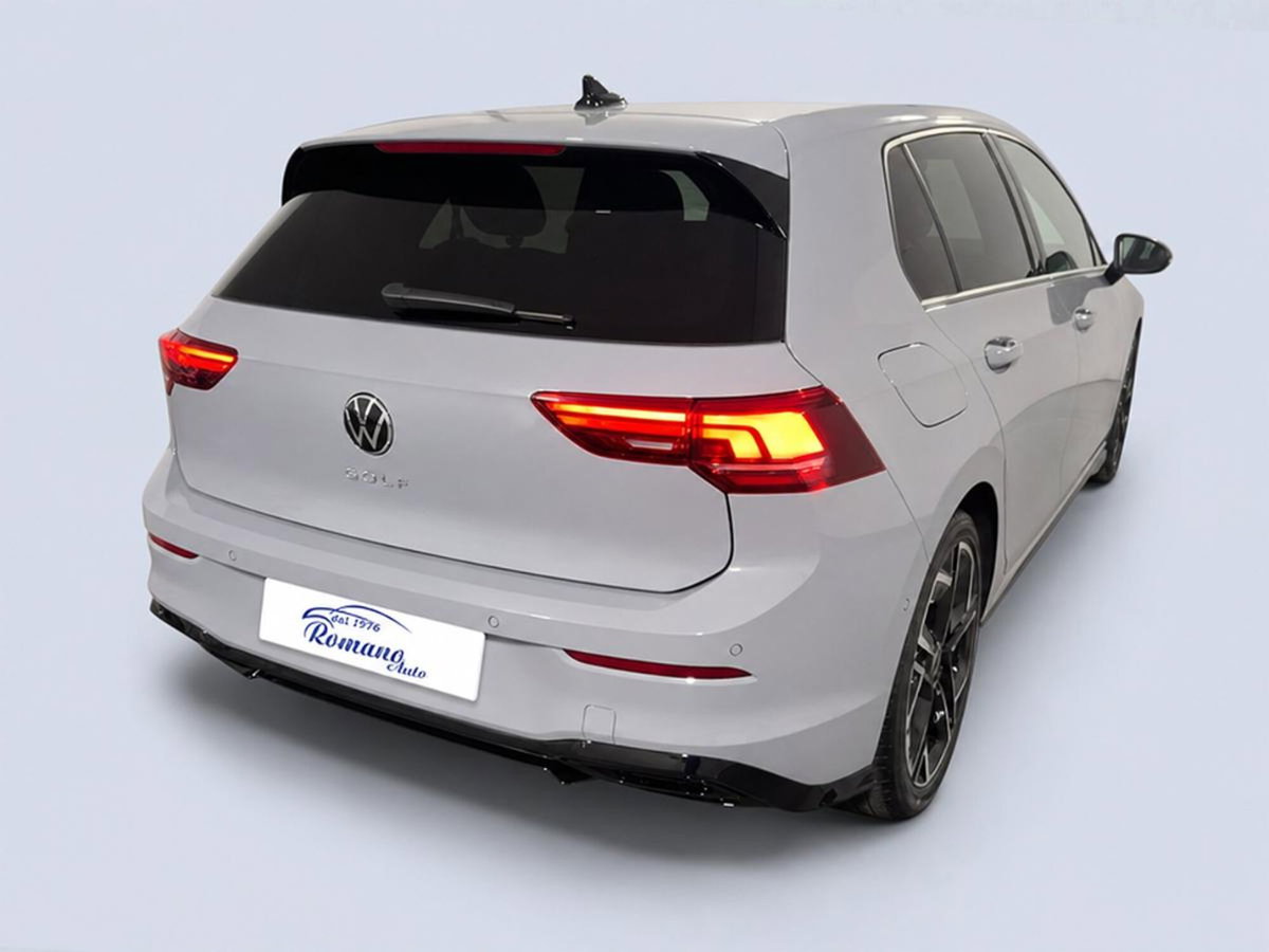 Volkswagen Golf Variant 2.0 tdi R-Line 150cv dsg (3)