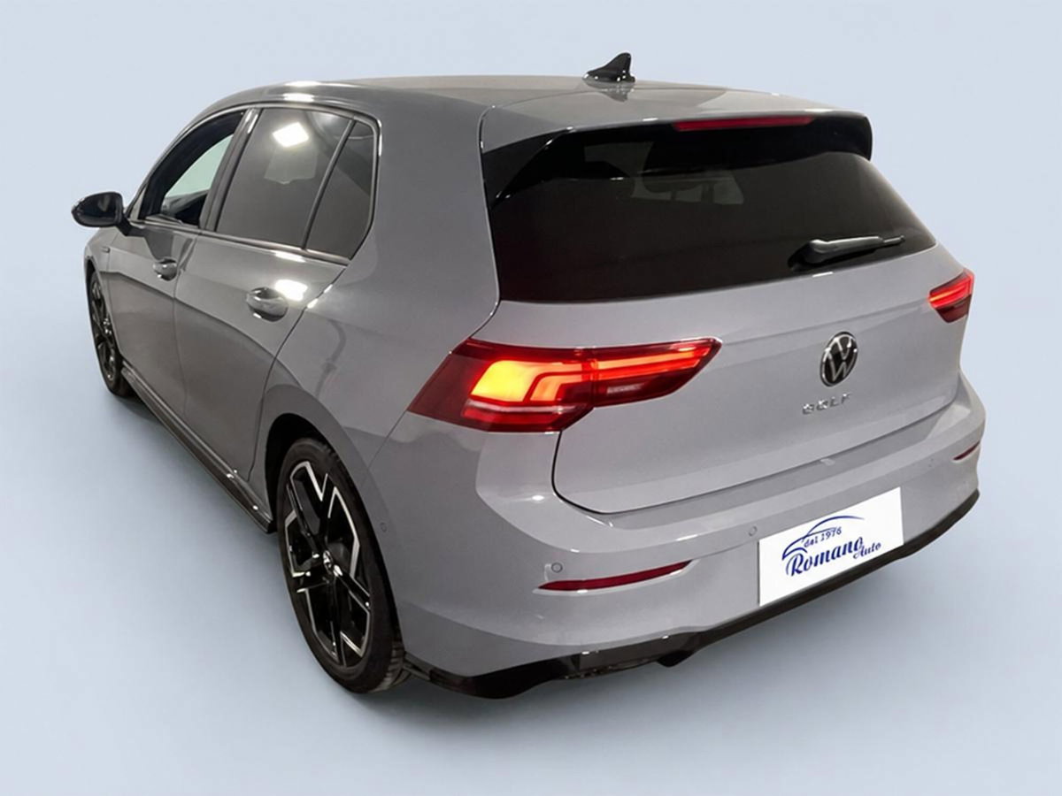 Volkswagen Golf Variant 2.0 tdi R-Line 150cv dsg (4)