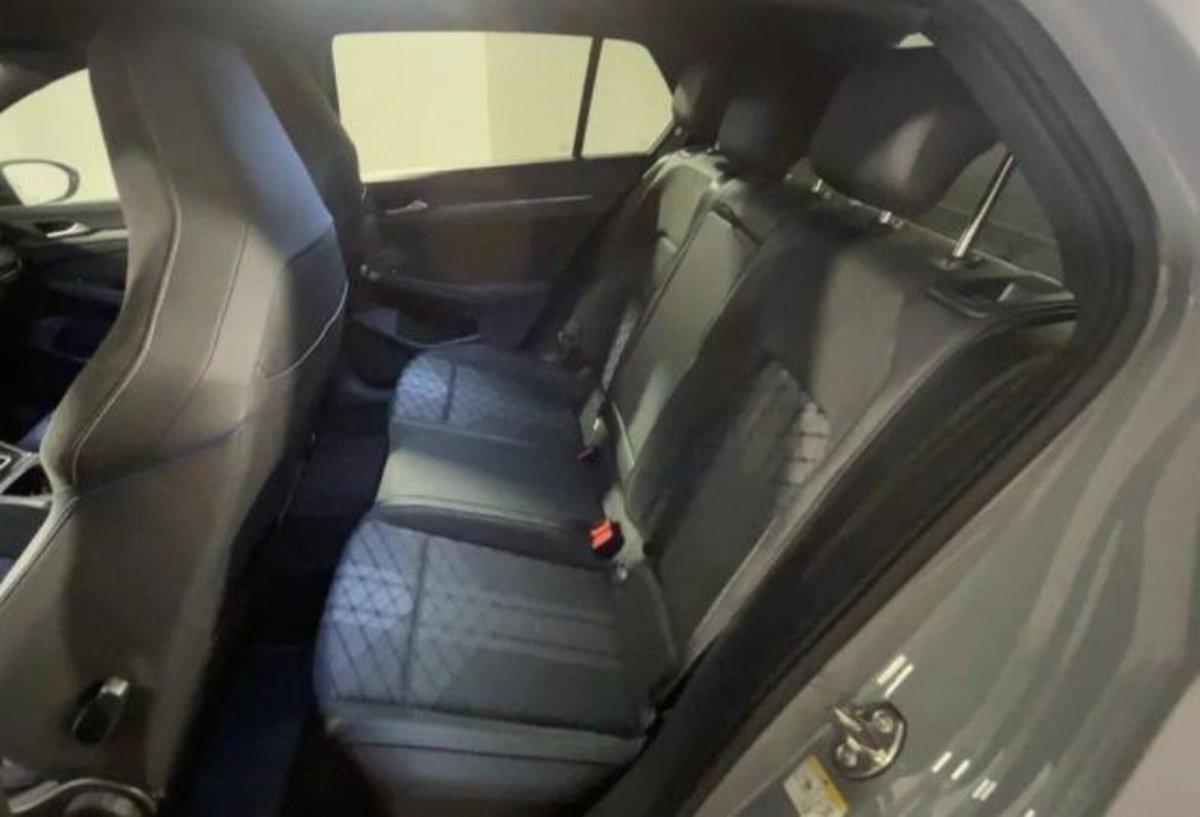 Volkswagen Golf Variant 2.0 tdi R-Line 150cv dsg (7)