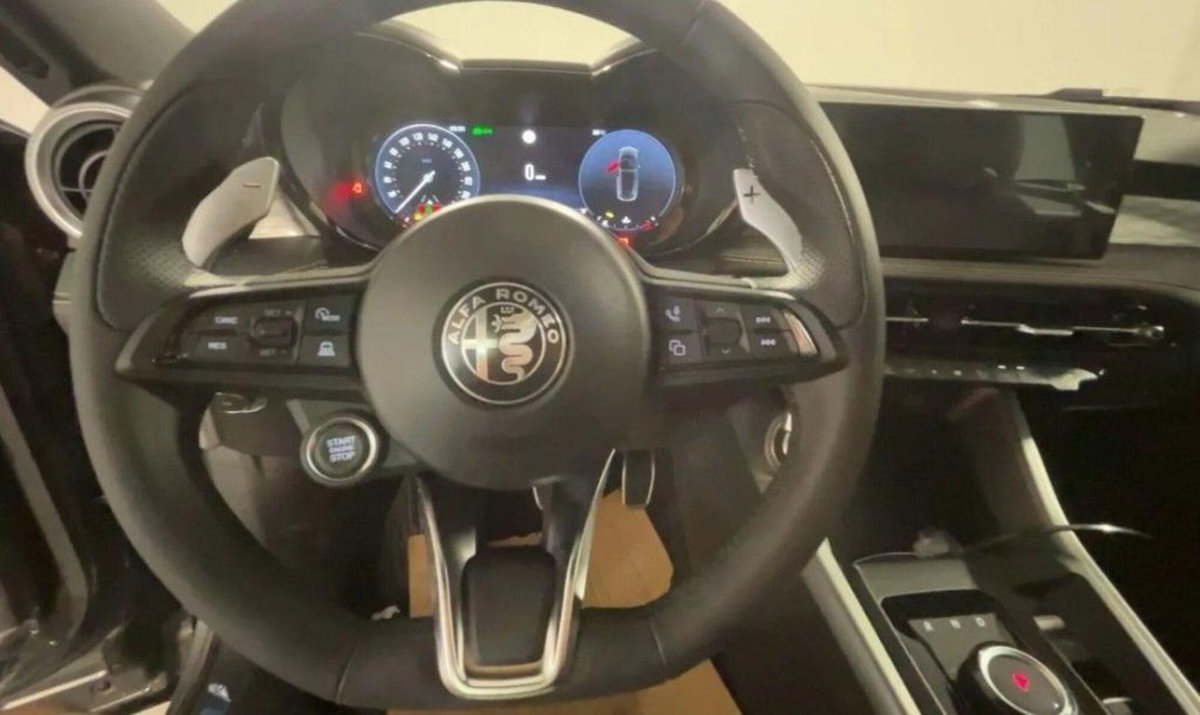 Alfa Romeo Tonale 1.6 Veloce 130cv tct6 (6)