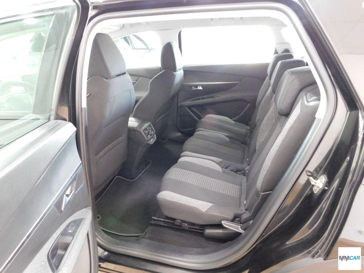 Peugeot 5008 BlueHDi 120 EAT6 S&S Active (8)