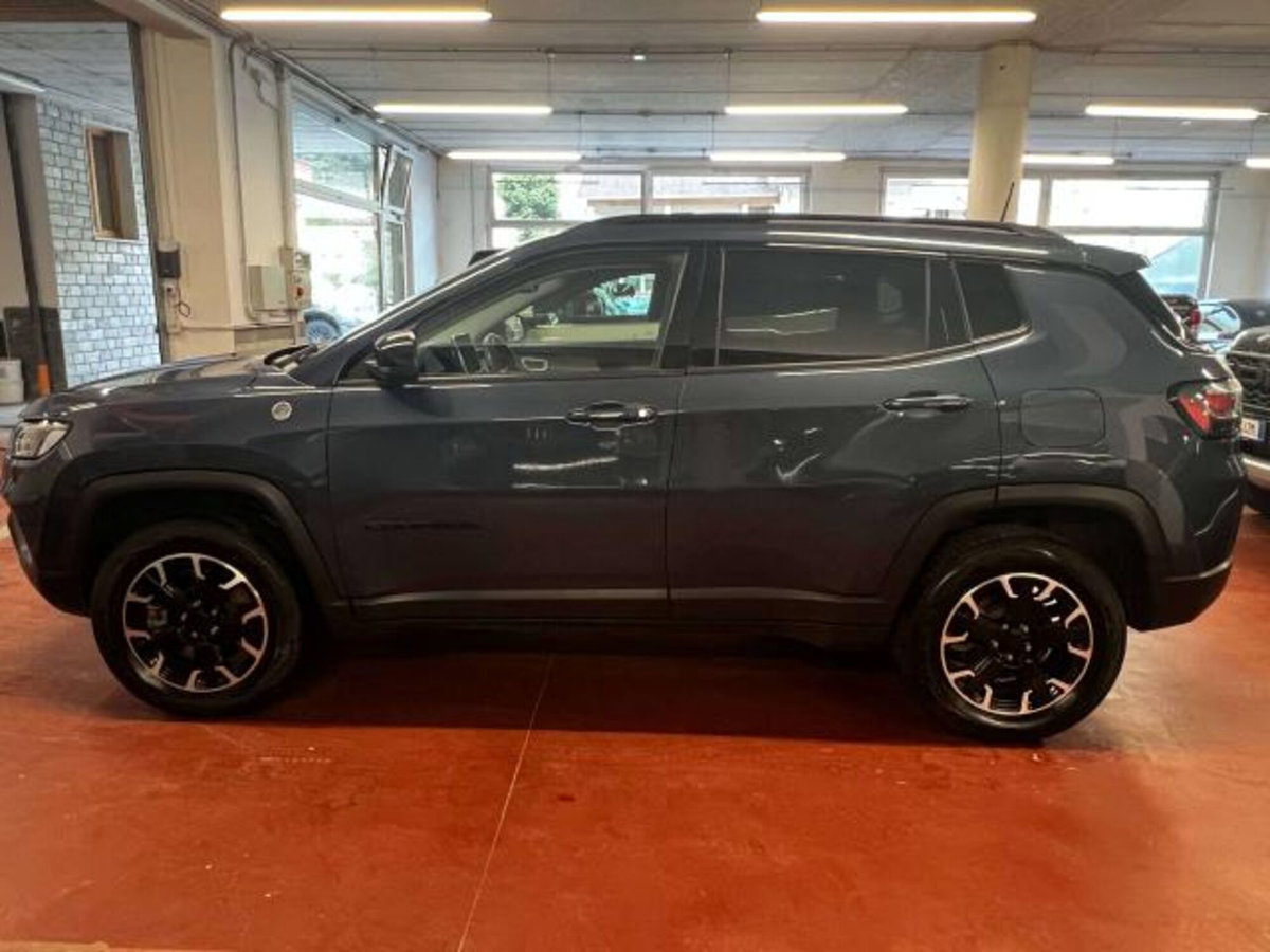 Jeep Compass 1.3 turbo t4 phev Trailhawk 4xe auto (4)