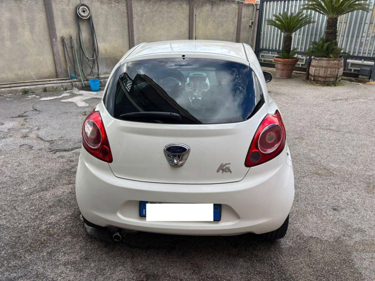 Ford Ka 1.2 8V 69CV Titanium (11)