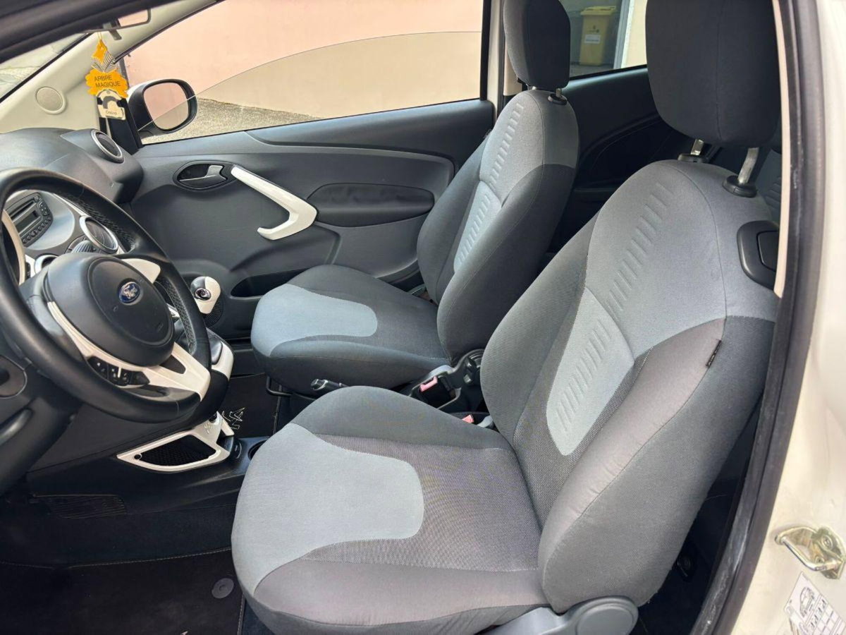 Ford Ka 1.2 8V 69CV Titanium (13)