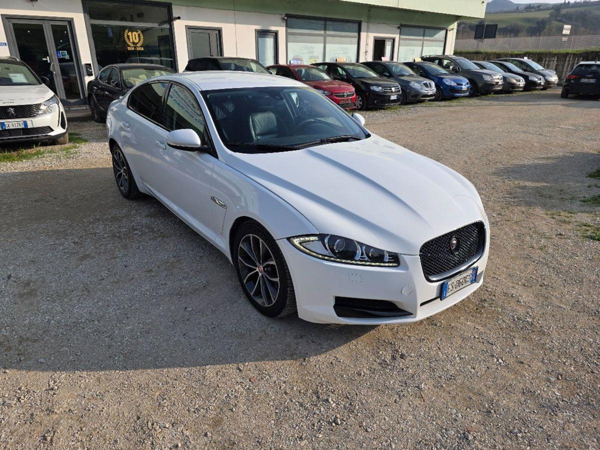Jaguar XF 2.2 D Eco Prestige (13)