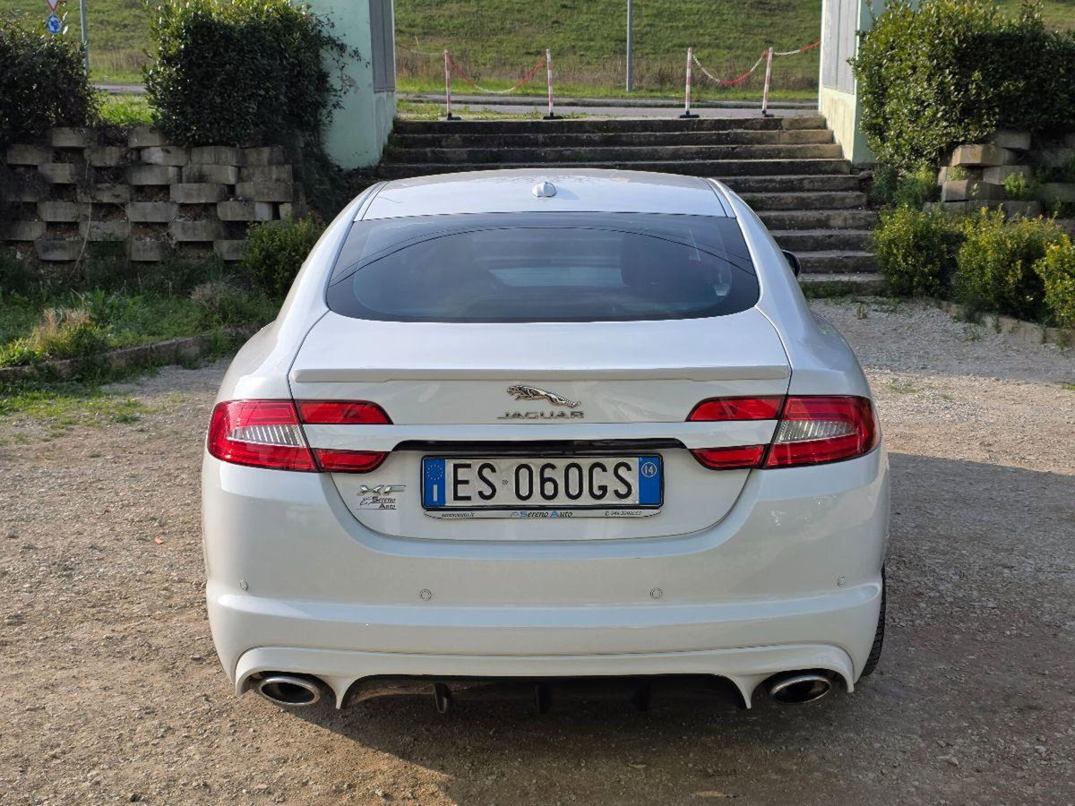Jaguar XF 2.2 D Eco Prestige (8)