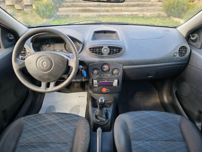 Renault Clio 1.2 16V 65CV 5 porte 4U Pack (10)