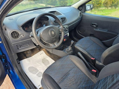 Renault Clio 1.2 16V 65CV 5 porte 4U Pack (13)