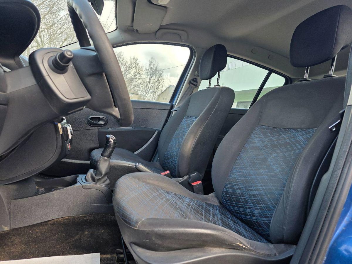 Renault Clio 1.2 16V 65CV 5 porte 4U Pack (15)