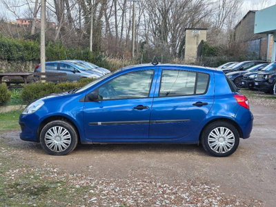 Renault Clio 1.2 16V 65CV 5 porte 4U Pack (3)