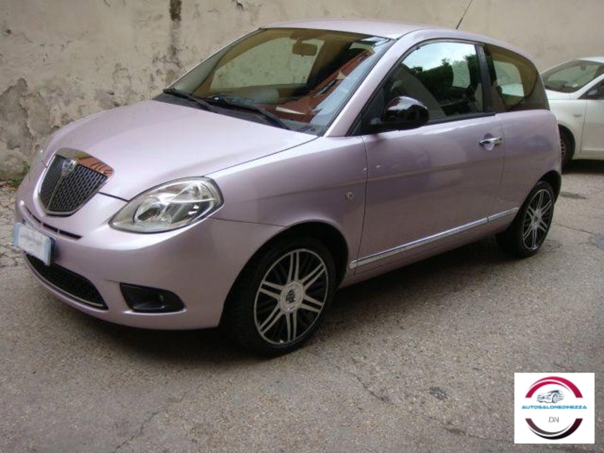 Lancia Ypsilon 1.2 Elle (3)
