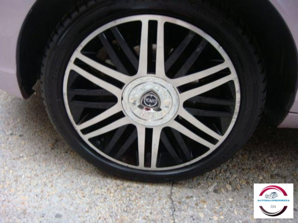 Lancia Ypsilon 1.2 Elle (7)