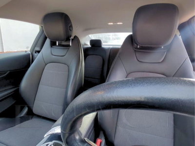 Mercedes-Benz Classe C Coupé 180 BlueEFFICIENCY Coupé Executive (18)