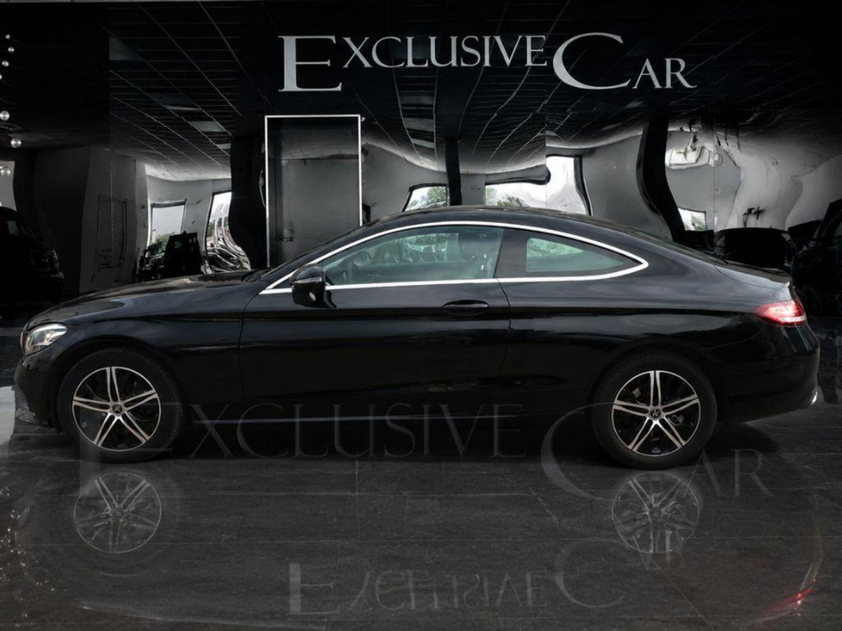Mercedes-Benz Classe C Coupé 180 BlueEFFICIENCY Coupé Executive (5)