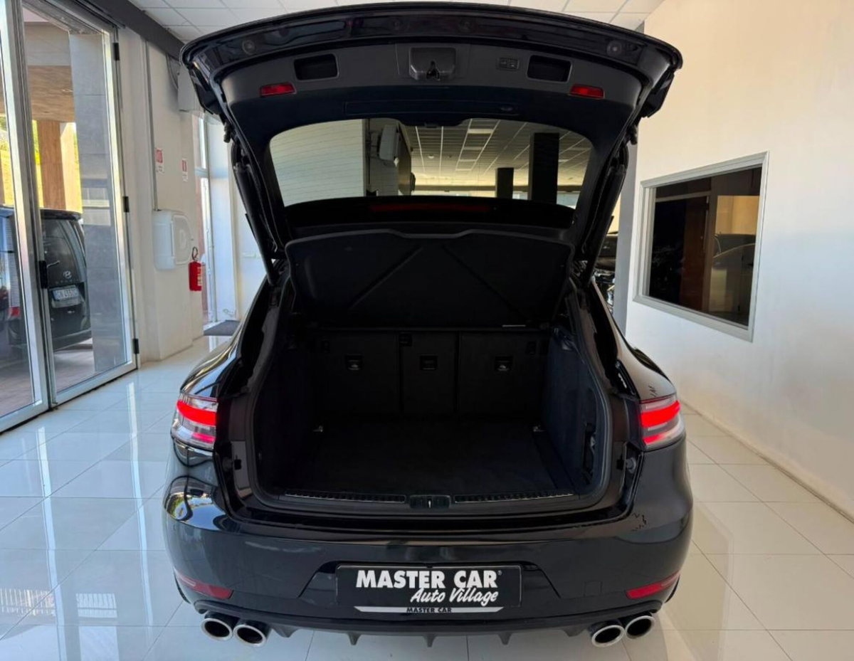 Porsche Macan Turbo (10)