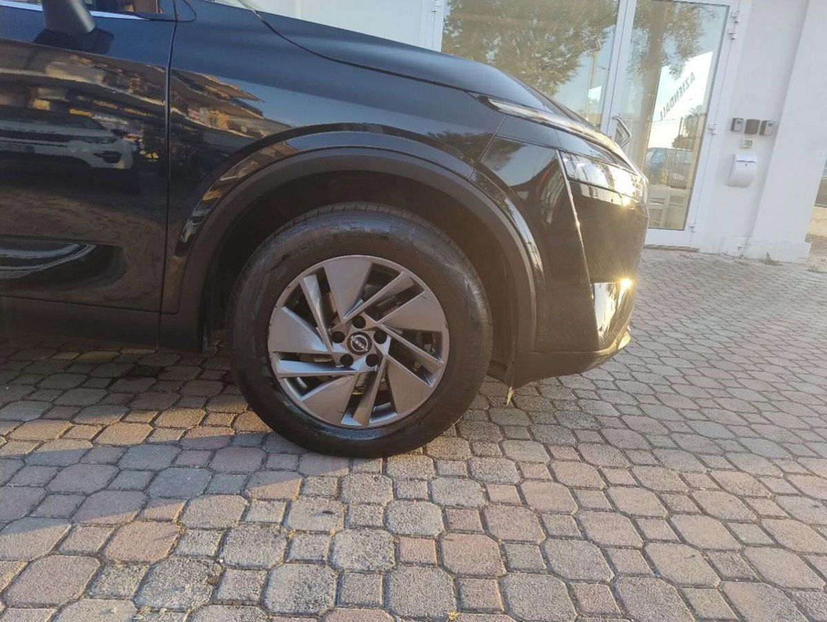 Nissan Qashqai 1.3 mhev Tekna 4wd 158cv xtronic (2)