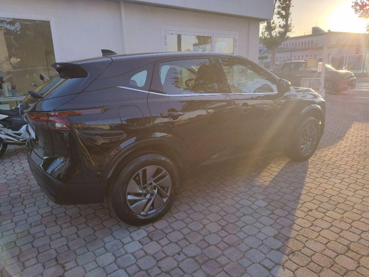Nissan Qashqai 1.3 mhev Tekna 4wd 158cv xtronic (4)