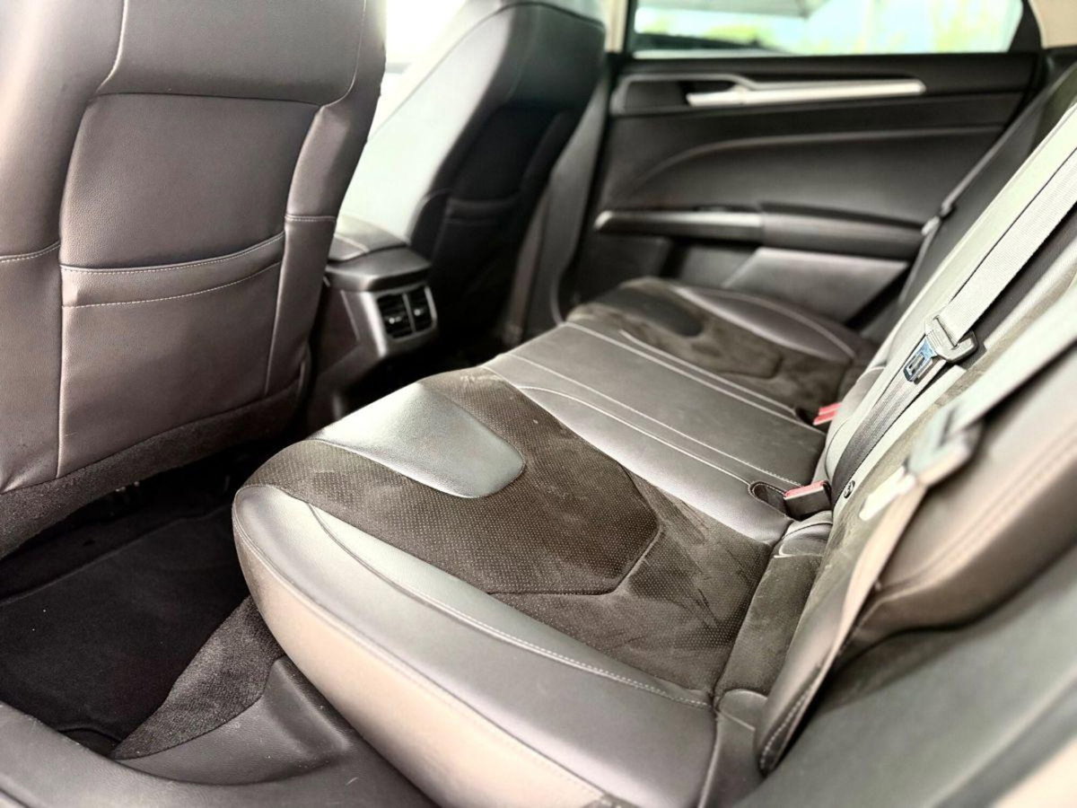 Ford Mondeo Station Wagon 2.0 TDCi 150 CV S&S SW Titanium Business (16)