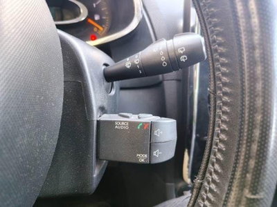 Renault Clio 1.2 75CV 5 porte Live (8)
