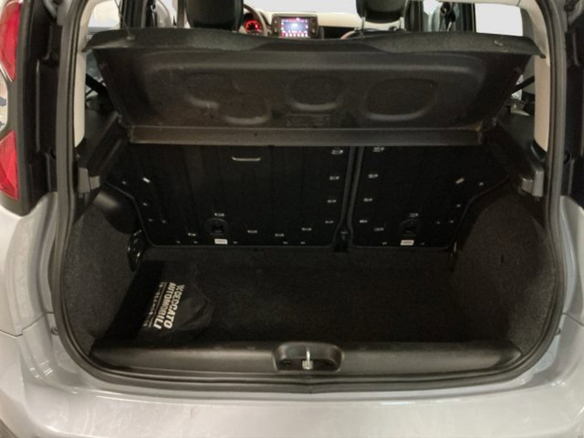 Fiat Panda 1.0 FireFly S&S Hybrid City Cross (13)
