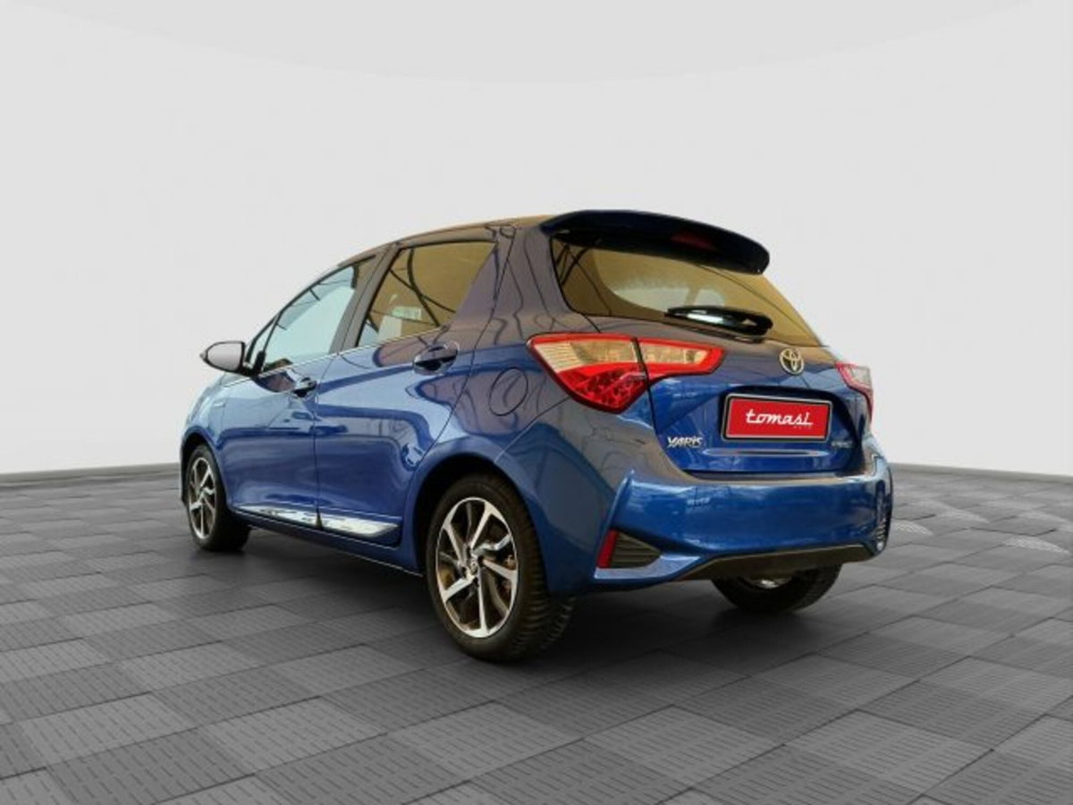 Toyota Yaris 1.5 Hybrid 5 porte Style (3)
