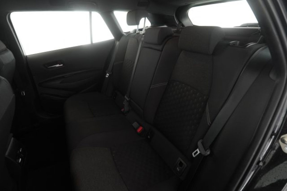 Toyota Corolla Touring Sports Active 1.8 Hybrid  Tech (11)