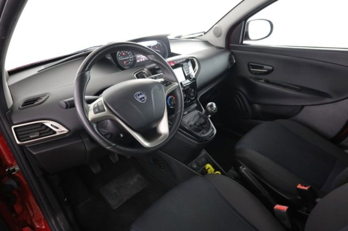 Lancia Ypsilon 1.0 FireFly 5 porte S&S Hybrid Gold Plus