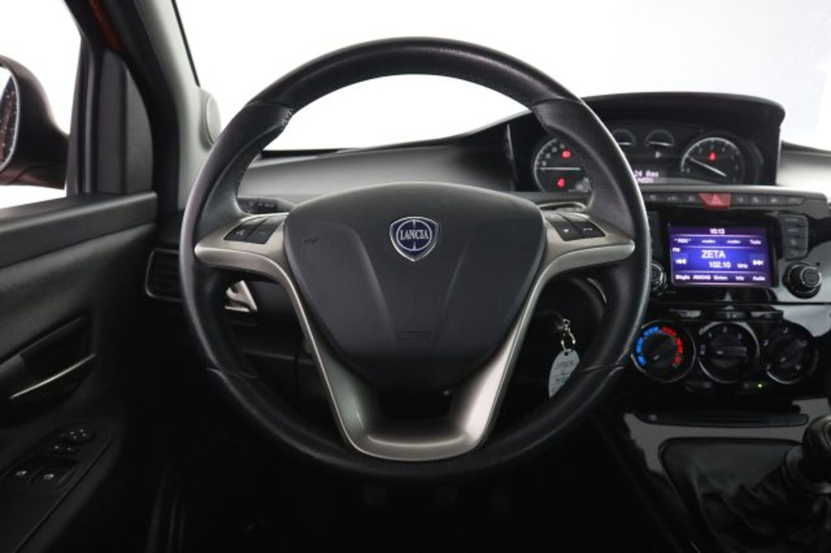 Lancia Ypsilon 1.0 FireFly 5 porte S&S Hybrid Gold Plus (5)
