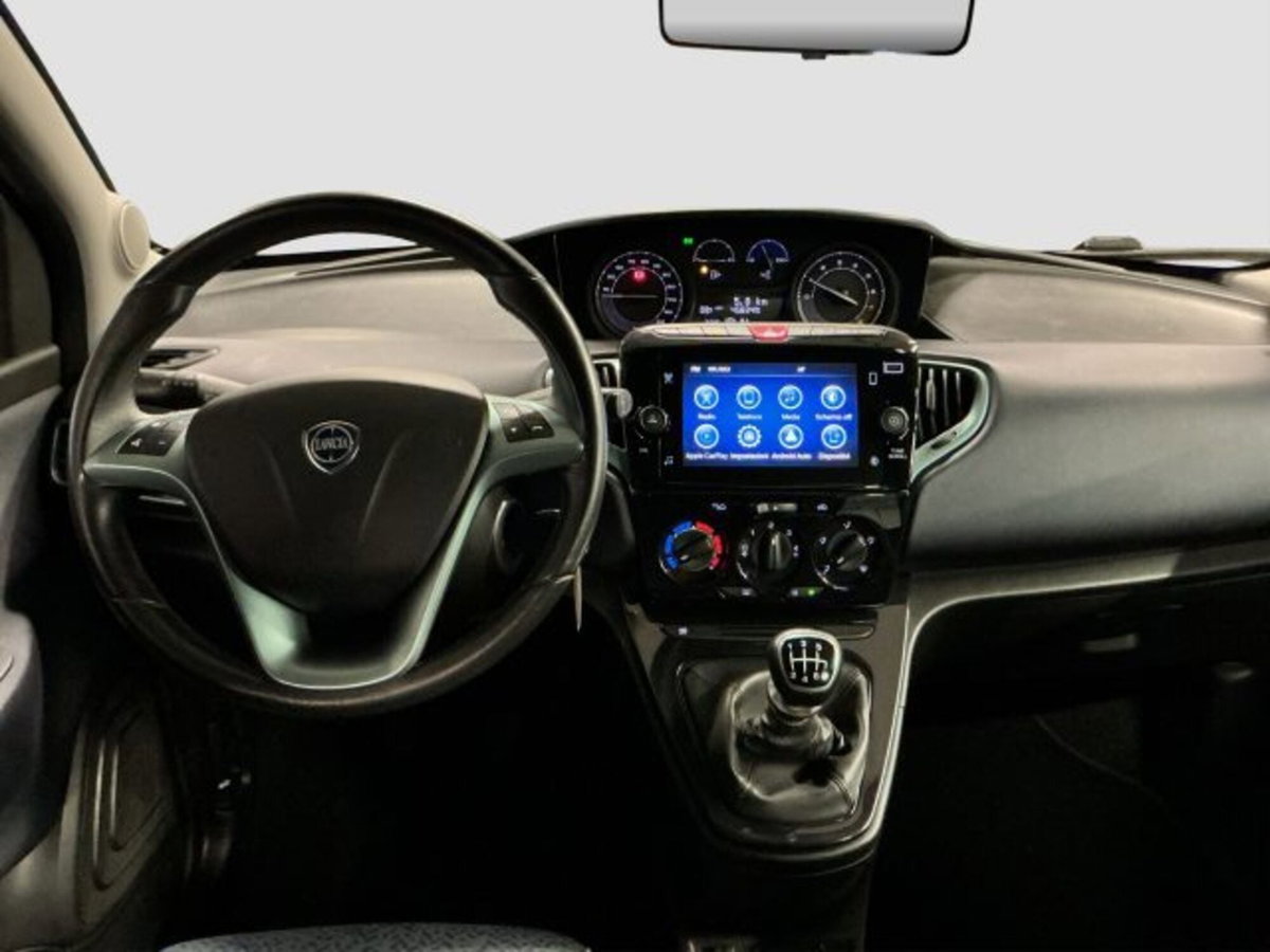 Lancia Ypsilon 1.0 FireFly 5 porte S&S Hybrid Gold Plus (11)
