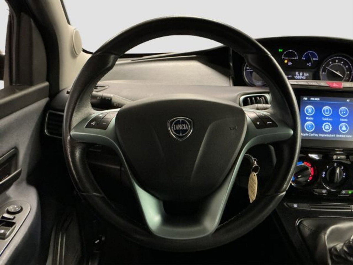 Lancia Ypsilon 1.0 FireFly 5 porte S&S Hybrid Gold Plus (12)