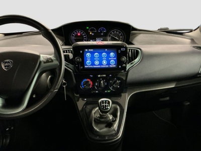 Lancia Ypsilon 1.0 FireFly 5 porte S&S Hybrid Gold Plus (17)