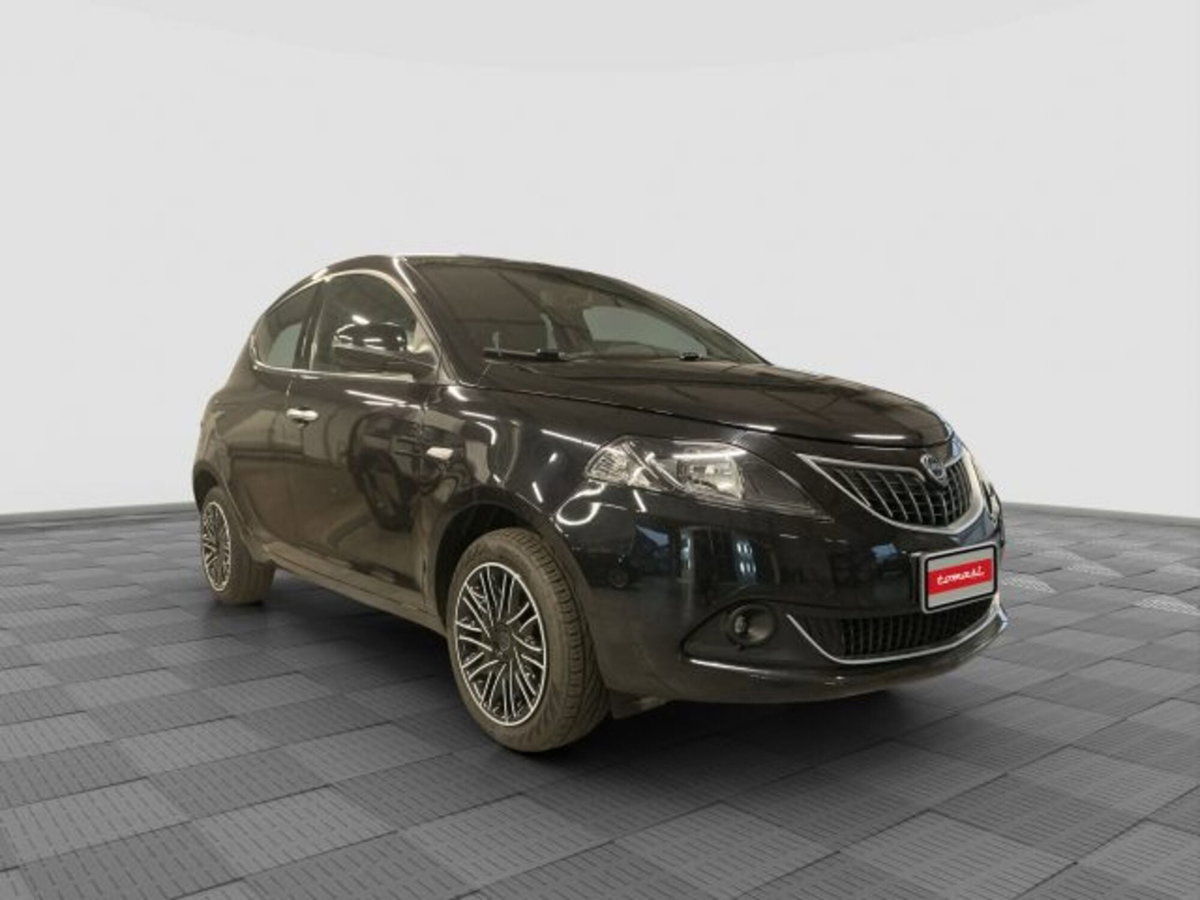 Lancia Ypsilon 1.0 FireFly 5 porte S&S Hybrid Gold Plus (7)