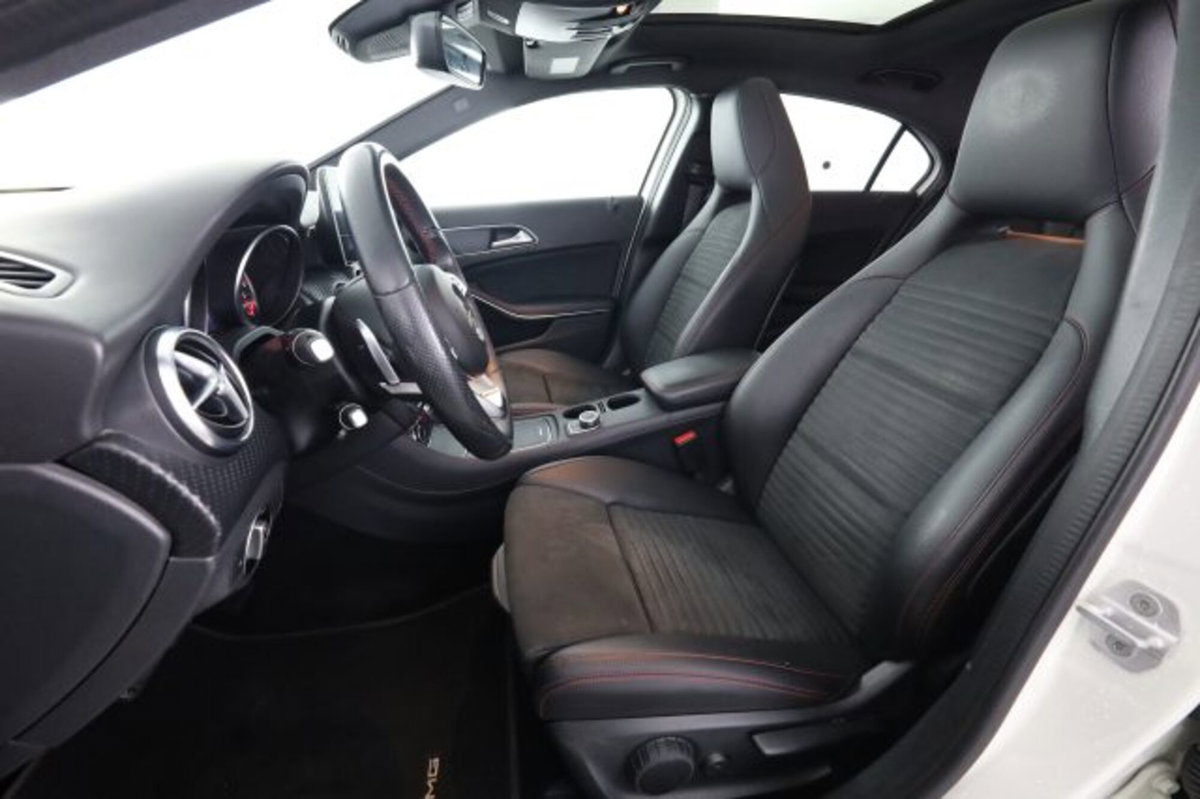 Mercedes-Benz Classe A 180 d Automatic Premium (2)