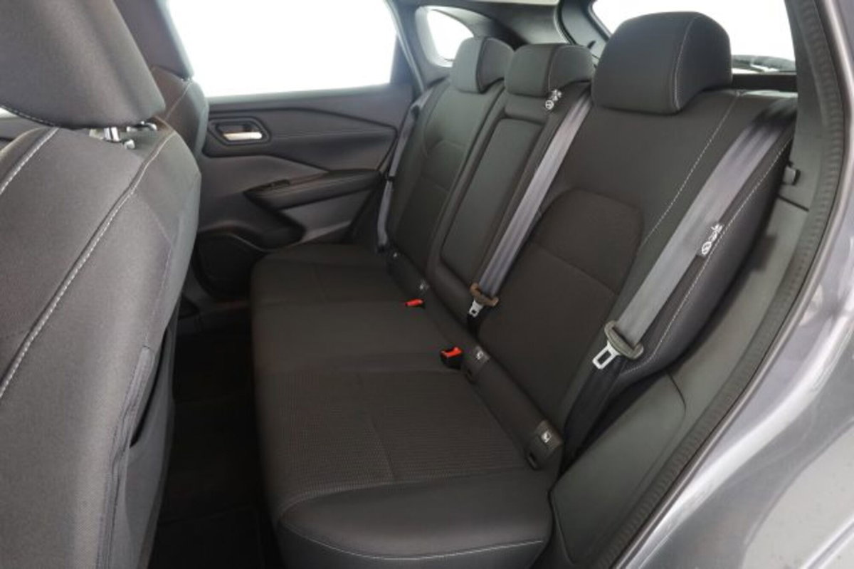Nissan Qashqai 1.3 mhev Business 2wd 158cv xtronic (2)