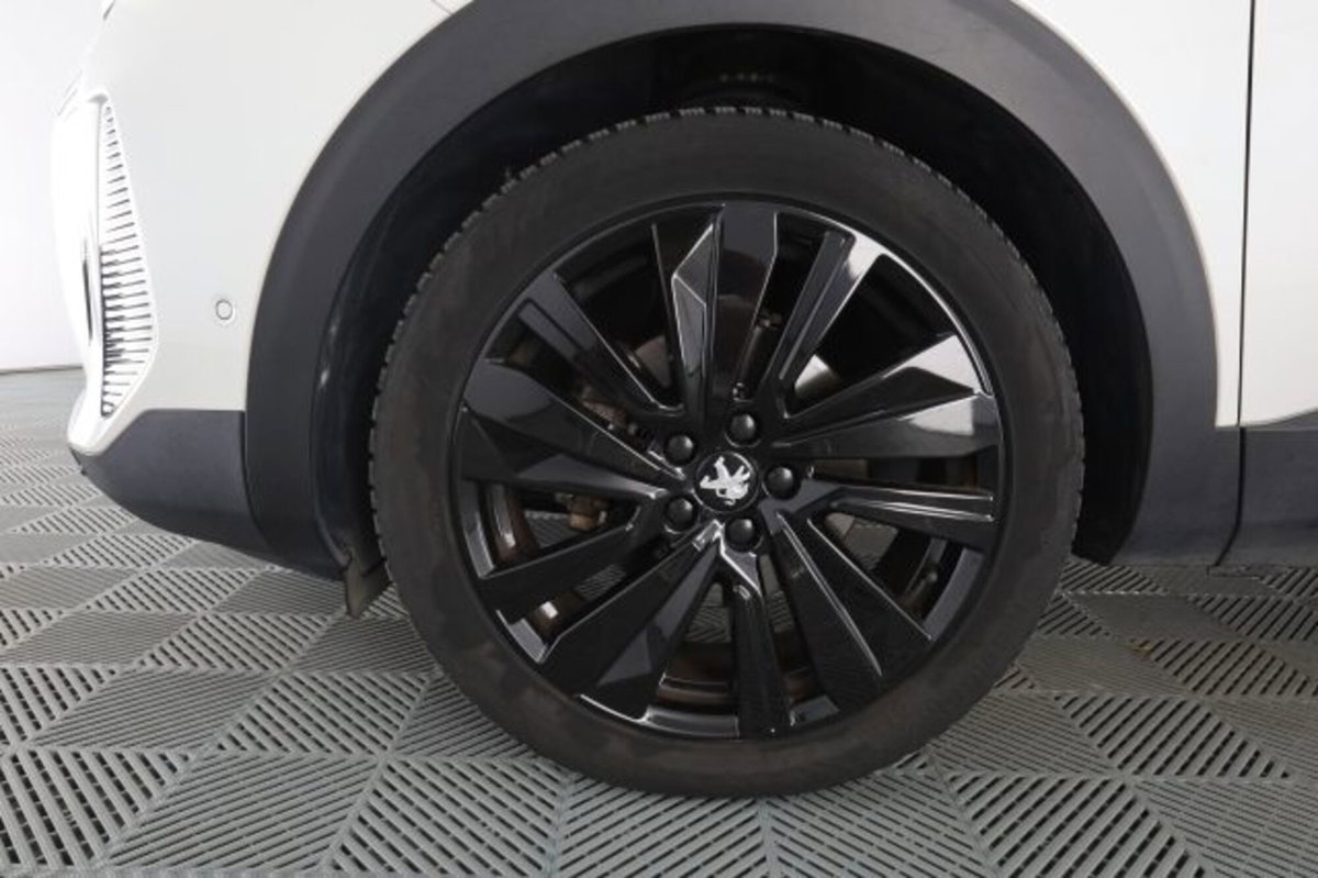 Peugeot 3008 BlueHDi 130 S&S EAT8 GT Pack (7)