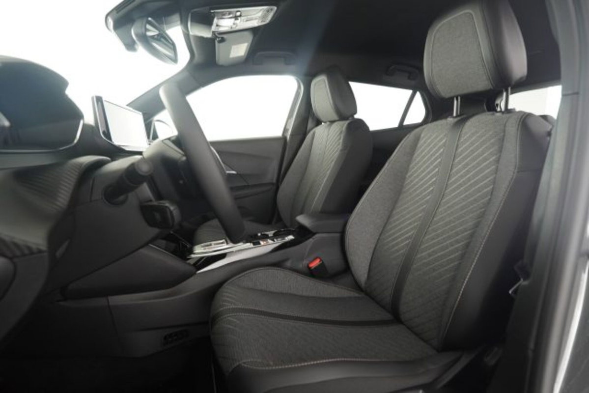 Peugeot 2008 1.2 hybrid Allure 110cv e-dcs6 (10)
