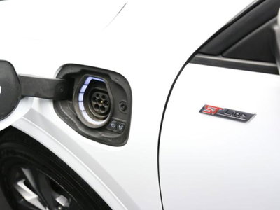 Ford Kuga 2.5 Plug In Hybrid 225 CV CVT 2WD ST-Line (9)