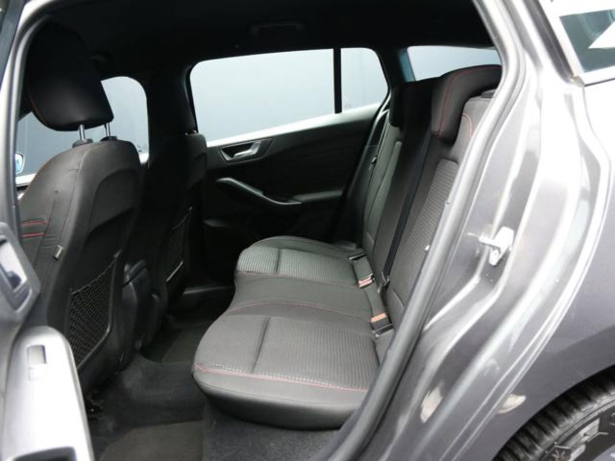 Ford Focus Station Wagon 1.5 EcoBlue 115 CV automatico SW ST-Line Design (8)