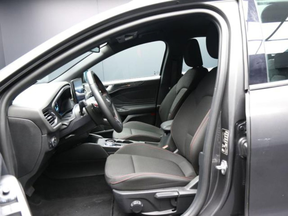 Ford Focus Station Wagon 1.5 EcoBlue 115 CV automatico SW ST-Line Design (9)