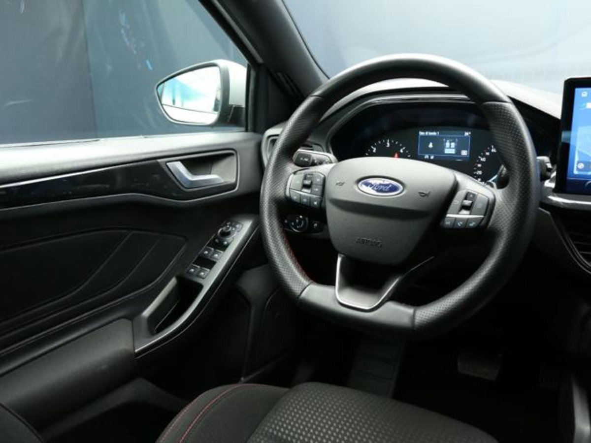 Ford Focus Station Wagon 1.5 EcoBlue 115 CV automatico SW ST-Line Design (12)