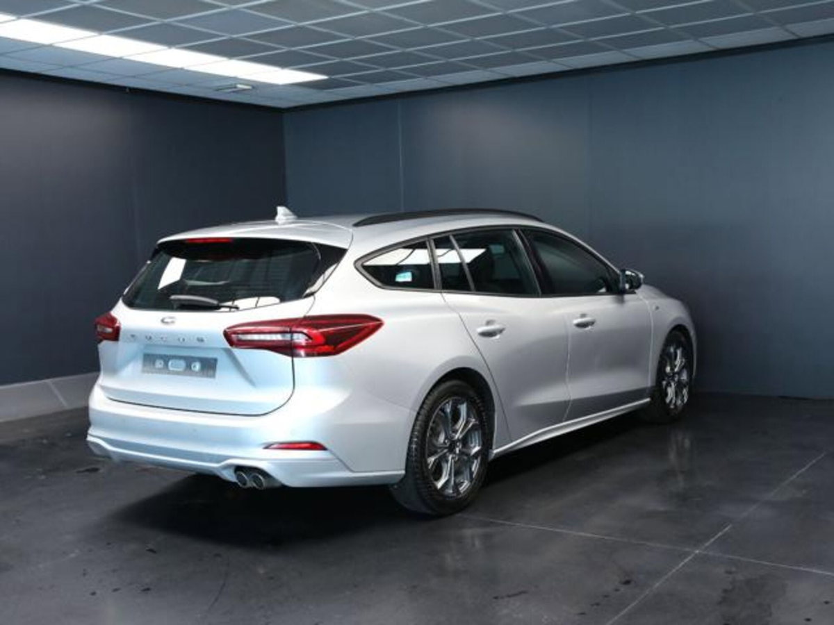 Ford Focus Station Wagon 1.5 EcoBlue 115 CV automatico SW ST-Line Design (3)