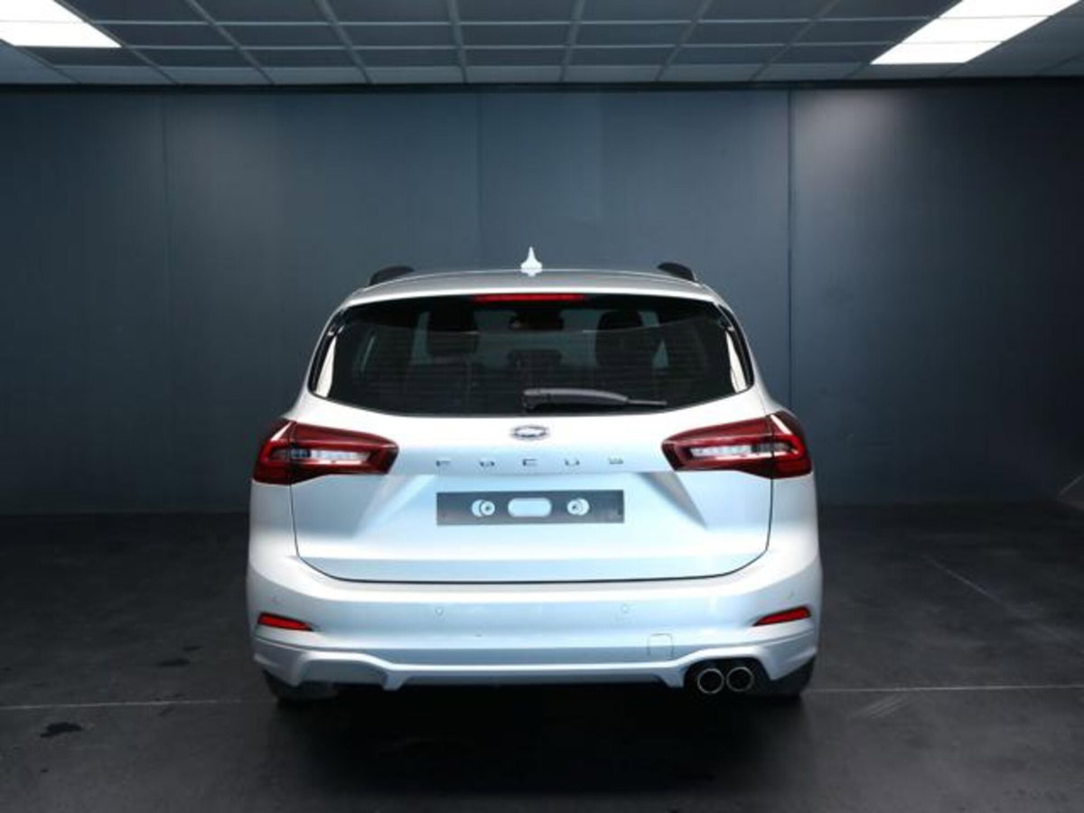 Ford Focus Station Wagon 1.5 EcoBlue 115 CV automatico SW ST-Line Design (4)