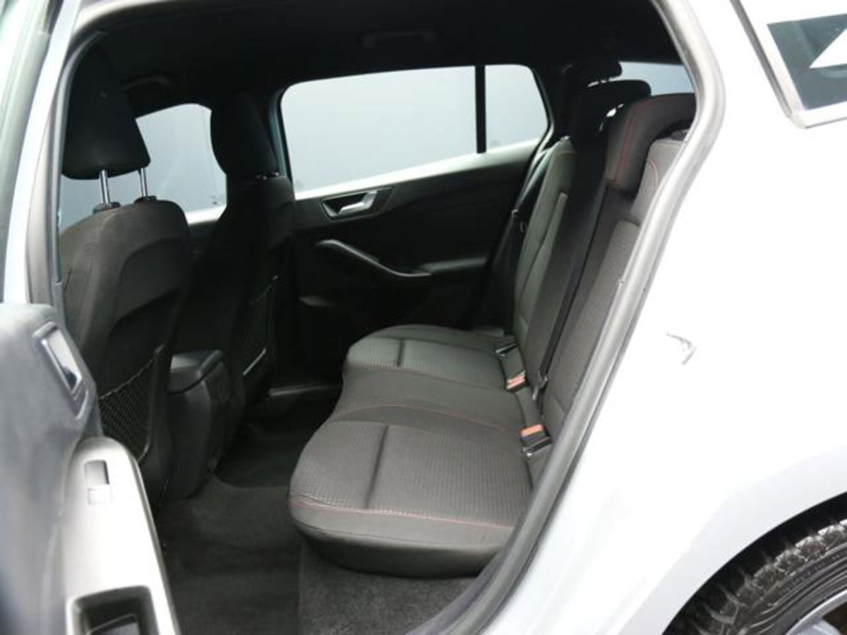 Ford Focus Station Wagon 1.5 EcoBlue 115 CV automatico SW ST-Line Design (8)
