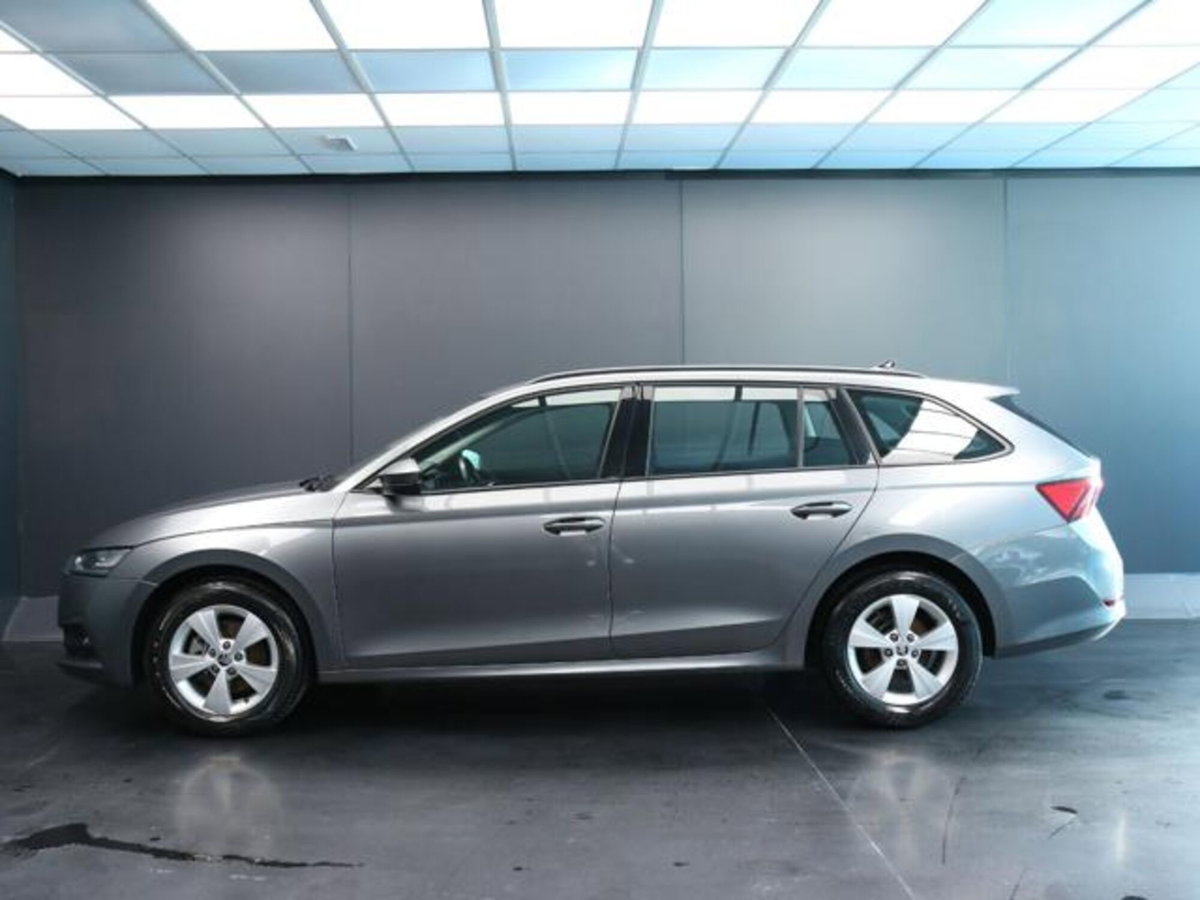 Skoda Octavia Station Wagon 2.0 TDI EVO SCR DSG Wagon Executive (15)