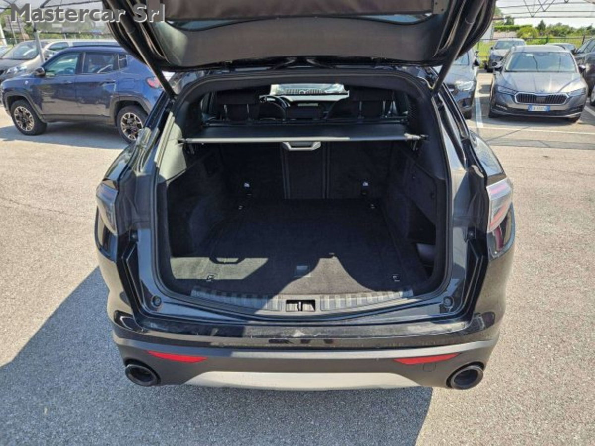 Alfa Romeo Stelvio 2.2 t Intensa Q4 210cv auto (16)