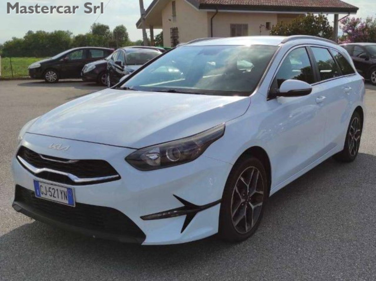 Kia Ceed Sport Wagon 1.6 CRDi 136 CV MHEV SW Business (2)